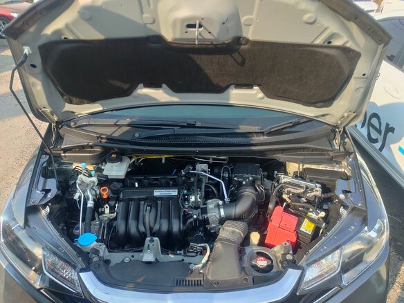 2018 Honda Fit III Рестайлинг, серый, 1480000 рублей - вид 11