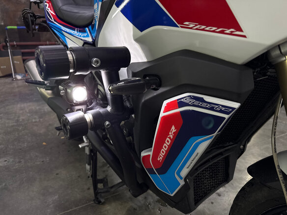 2021 BMW S 1000 XR, белый, 1899000 рублей - вид 15
