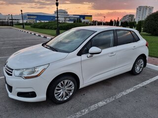 2012 Citroen C4 II, белый, 950000 рублей, вид 1