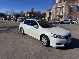 2013 Honda Accord IX, белый, 1600000 рублей, вид 3