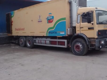 1991 Renault G230, жёлтый, 800000 рублей, вид 1