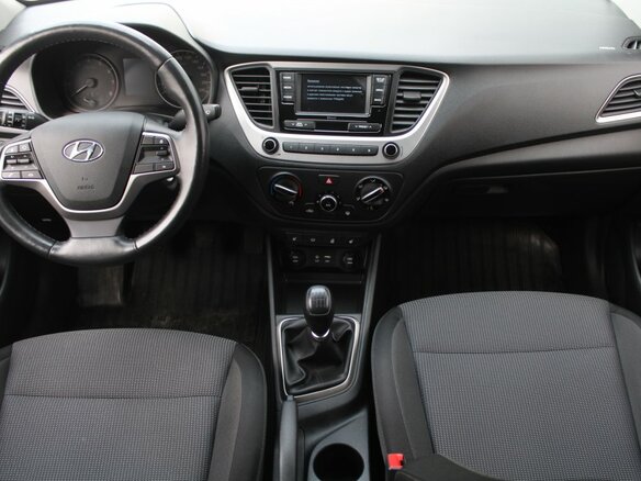 2018 Hyundai Solaris II, серый - вид 11