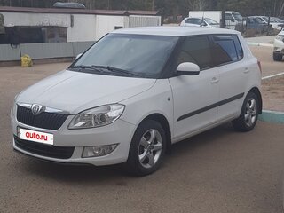2011 Skoda Fabia II Рестайлинг, белый, 855555 рублей, вид 1