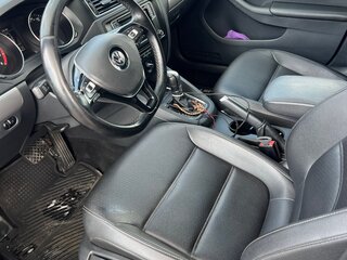 2016 Volkswagen Jetta VI Рестайлинг, красный, 1250000 рублей, вид 5