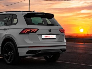 2021 Volkswagen Tiguan II Рестайлинг, белый, 4500000 рублей, вид 3