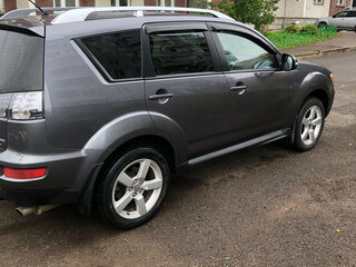 2010 Mitsubishi Outlander II Рестайлинг, серый, 1150000 рублей, вид 3