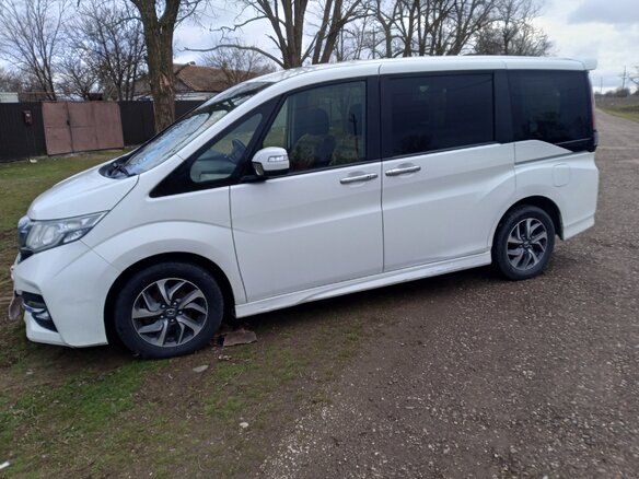 2015 Honda Stepwgn Spada V, белый, 1850000 рублей - вид 5