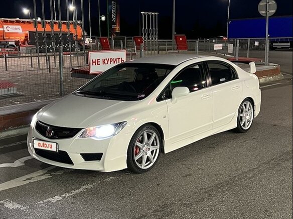 2007 Honda Civic Type R VIII, белый - вид 3