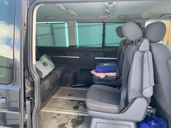 2010 Volkswagen Multivan T5 Рестайлинг, чёрный, 2500000 рублей - вид 7
