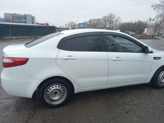 2012 Kia Rio 4-speed III, белый, 620000 рублей, вид 2