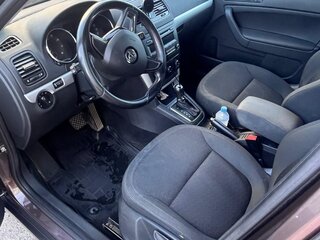 2014 Skoda Yeti I Рестайлинг, коричневый, 1150000 рублей, вид 5