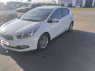 2013 Kia Ceed II, белый, 930000 рублей, вид 1