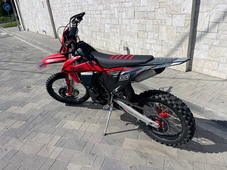 2023 FX moto X8 (CB 250), красный, 195000 рублей, вид 4