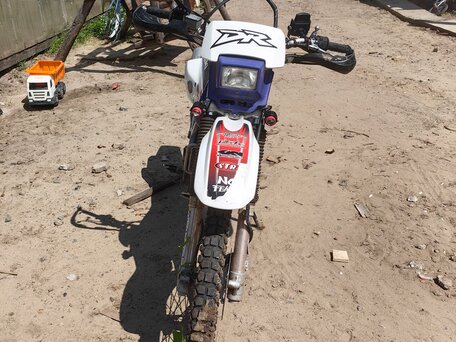 2003 Suzuki DR 250, белый, 250000 рублей, вид 1