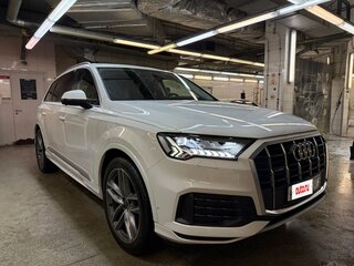 2021 Audi Q7 45 TDI II (4M) Рестайлинг, белый, 10900000 рублей, вид 2