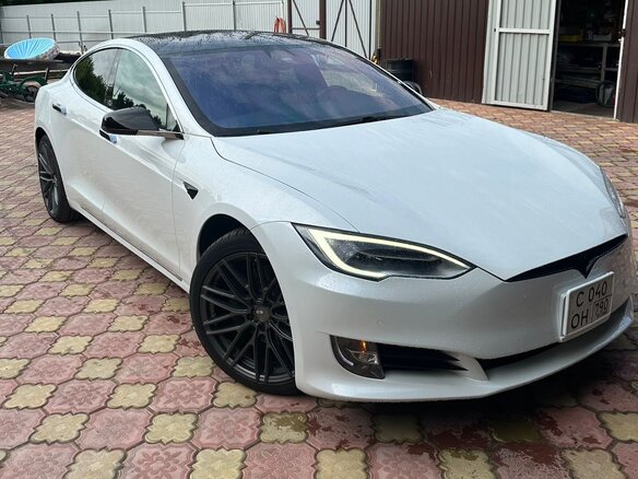2017 Tesla Model S 75 I Рестайлинг, белый, 4200000 рублей - вид 3