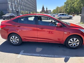 2013 Hyundai Accent IV, красный, 900000 рублей, вид 3