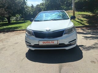 2015 Kia Rio III Рестайлинг, белый, 890000 рублей, вид 1