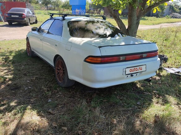 1992 Toyota Mark II VII (X90), белый, 470000 рублей - вид 8