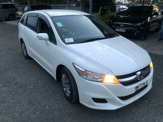 2010 Honda Stream II Рестайлинг, белый, 1520000 рублей, вид 4