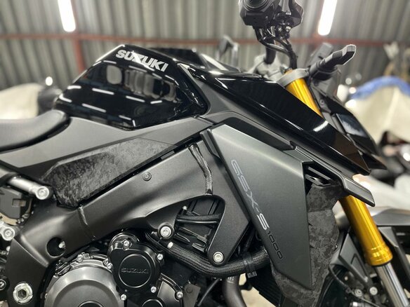 2021 Suzuki GSX-S 1000, чёрный, 1250000 рублей - вид 10