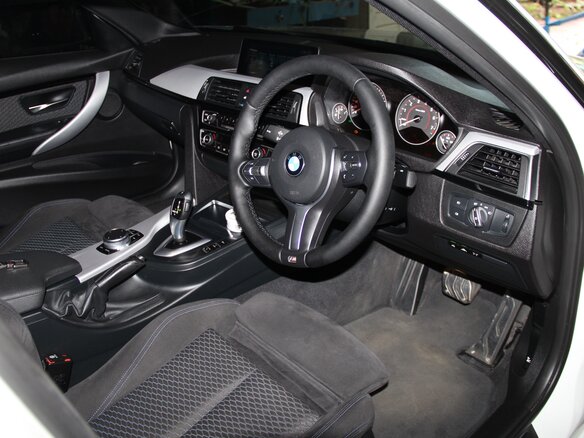 2017 BMW 3 серии 318i VI (F3x) Рестайлинг, белый, 1850000 рублей - вид 12