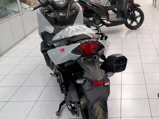 2025 Sym Maxsym TL 500, серый, 825990 рублей, вид 4