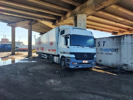 1999 Mercedes-Benz Actros, белый, 1150000 рублей, вид 1