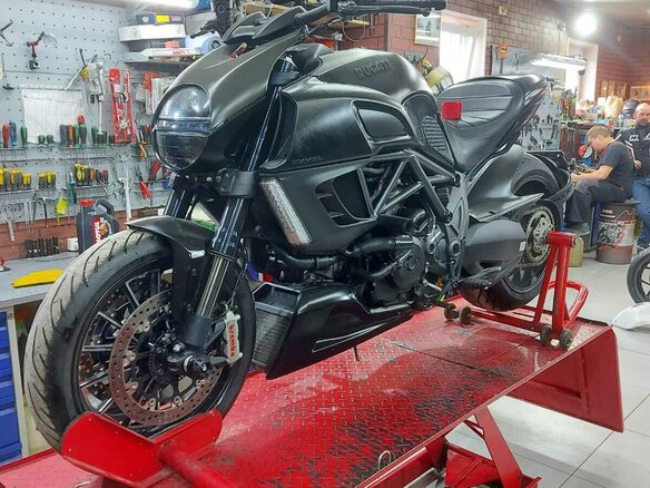 2013 Ducati Diavel, чёрный, 999999 рублей - вид 6