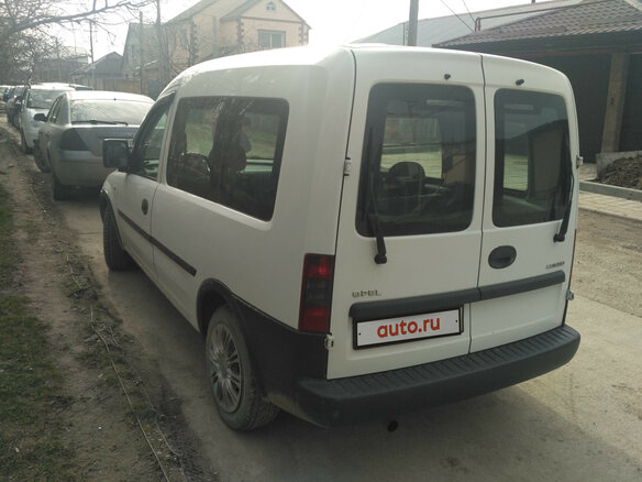 2004 Opel Combo C Рестайлинг, белый, 600000 рублей - вид 2