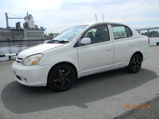 2003 Toyota Platz, белый, 400000 рублей, вид 3