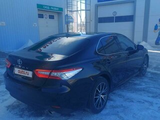 2021 Toyota Camry VIII (XV70) Рестайлинг, чёрный, 4205000 рублей, вид 3