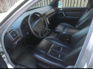 1998 Mercedes-Benz S-Класс 420 III (W140) Рестайлинг, серебристый, 1400000 рублей, вид 4