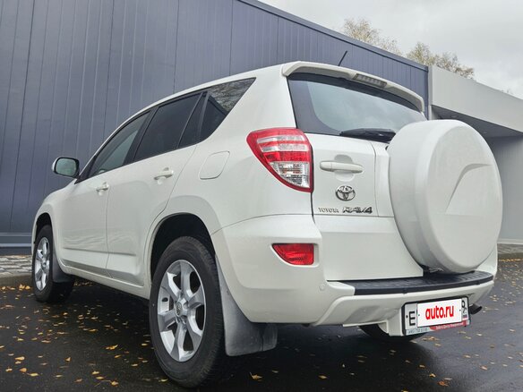 2010 Toyota RAV4 III (XA30) Рестайлинг, белый, 1600000 рублей - вид 5