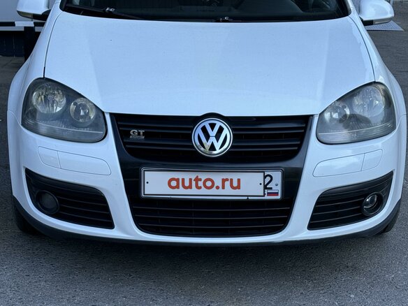 2008 Volkswagen Golf V, белый, 850000 рублей