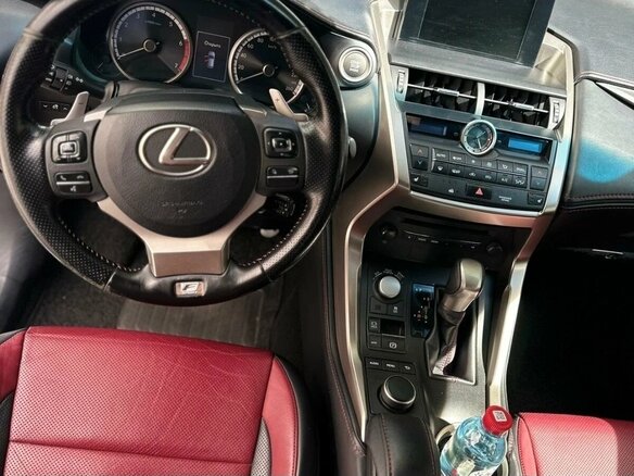 2017 Lexus NX 300 I Рестайлинг, белый, 4520000 рублей - вид 3