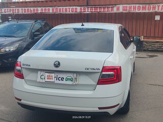 2020 Skoda Octavia III (A7) Рестайлинг, белый, 1750000 рублей, вид 4