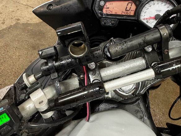 2011 Yamaha FZ8, белый, 620000 рублей - вид 11