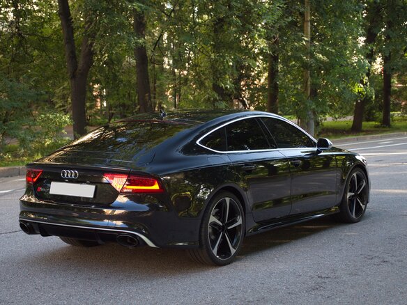 2013 Audi RS 7 I (4G), чёрный - вид 2