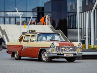 1981 ГАЗ 13 «Чайка», красный, 5000000 рублей, вид 1