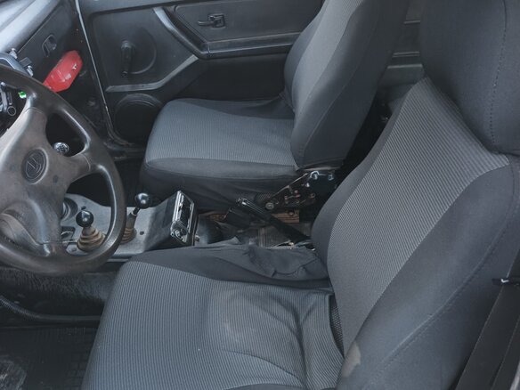 2011 Lada (ВАЗ) 2121 (4x4) I Рестайлинг, белый, 420000 рублей - вид 13