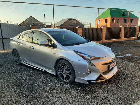 2018 Toyota Prius IV (XW50), серый, 2100000 рублей - вид 1