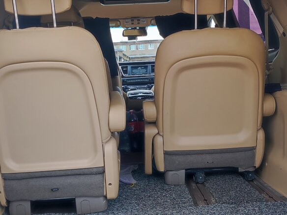 2019 Kia Carnival III, чёрный, 3650000 рублей - вид 11