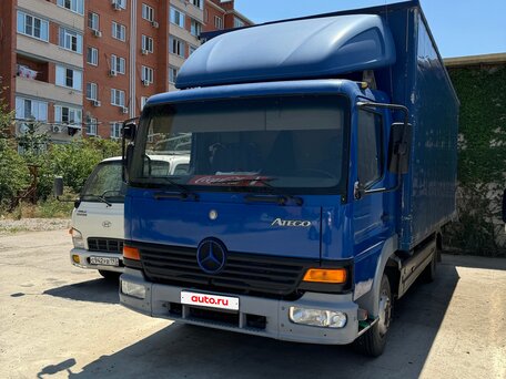 1999 Mercedes-Benz Atego, синий, 1650000 рублей, вид 2