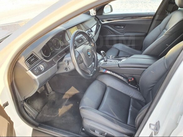 2015 BMW 5 серии 525d xDrive VI (F10/F11/F07) Рестайлинг, белый, 2500000 рублей - вид 10