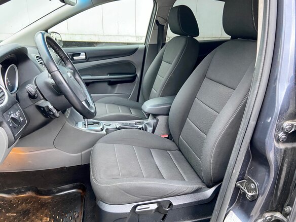 2011 Ford Focus II Рестайлинг, серый - вид 17