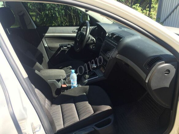 2011 Skoda Octavia II (A5) Рестайлинг, белый - вид 5