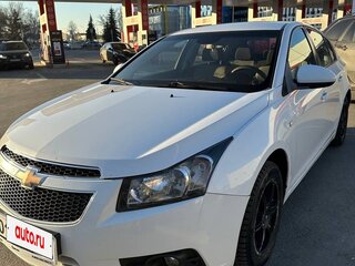 2012 Chevrolet Cruze I, белый, 700000 рублей, вид 1