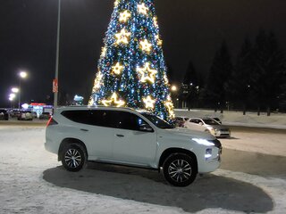 2022 Mitsubishi Montero Sport III Рестайлинг, белый, 4750000 рублей, вид 1