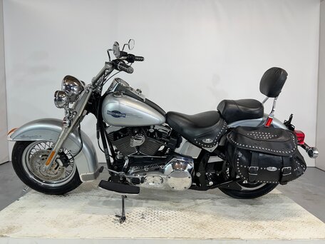 2005 Harley-Davidson Heritage, серебристый, 510000 рублей, вид 2